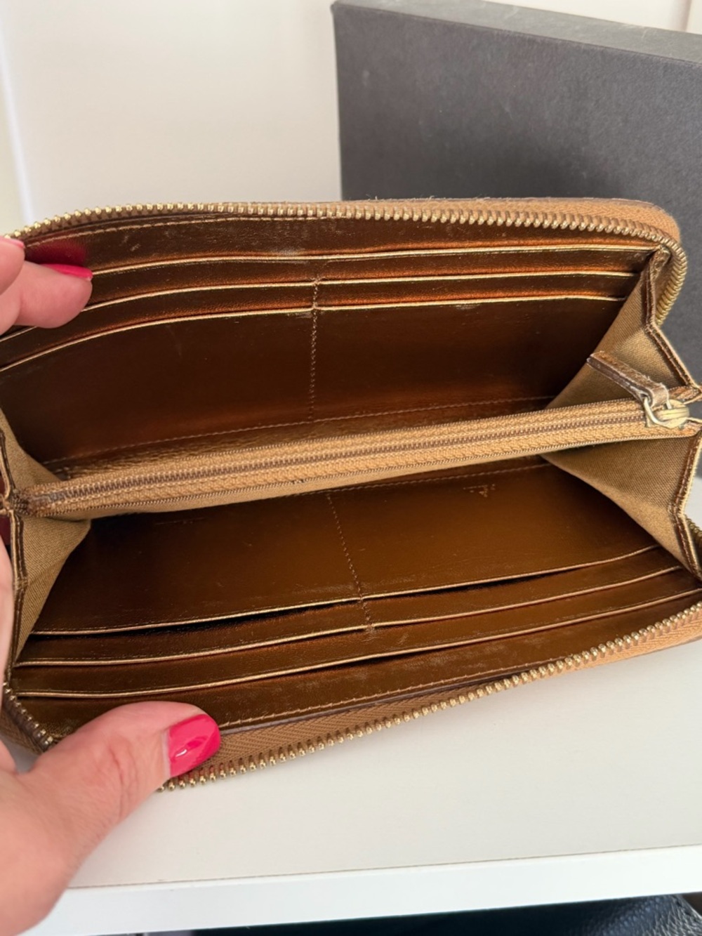 Fendi Vitello Logo Zip Around Wallet – Metallic Gold ✨ - Picture 9 of 14